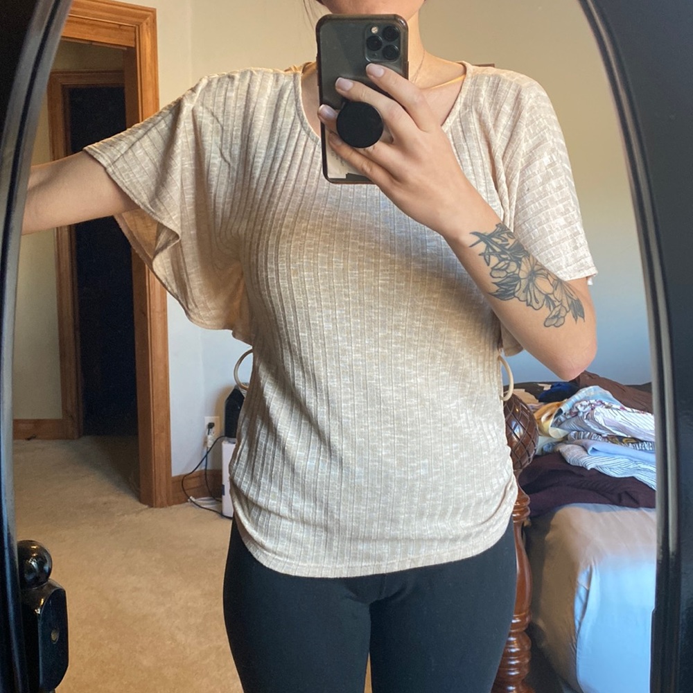 Bell sleeve shirt